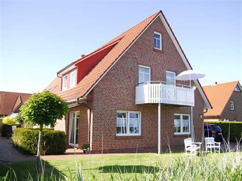 A continental breakfast is served every morning at the property. Anna Nordsee - Ferienwohnungen Hemmen