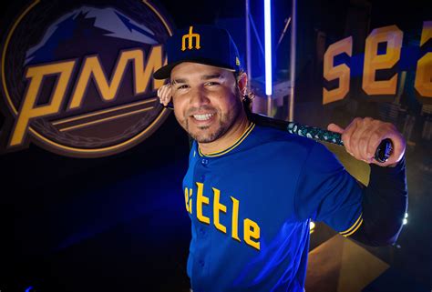 Mariners Debut Latest City Connect Uniforms