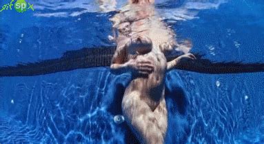 Colección de chicas desnudas bajo el agua GIFS PORNO