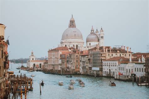 From my over 4 years of experience in cryptocurrency trading, these are the most efficient, reliable, reputable, and safest exchanges used by most nigerians. Italian Bank Introduces Bitcoin Trading to Customers ...