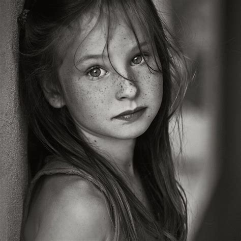 Portrete De Copii In Fotografii De Magdalena Berny