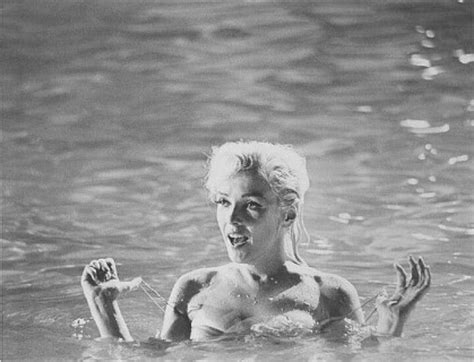 Something S Got To Give Pool Scene Marilyn Monroe Movies Marilyn