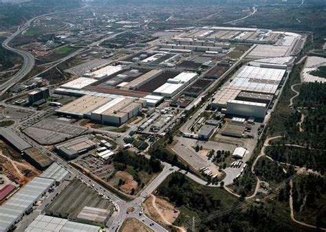 Leonmk3 был 4 дня назад. Vídeo de la fábrica de SEAT Martorell a vista de dron