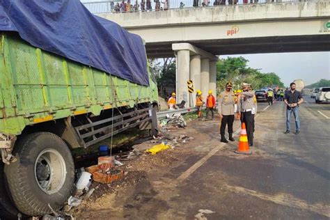 Kecelakaan Hari Ini Di Bandung Ini Dia Penyebab Kecelakaan Tabrakan