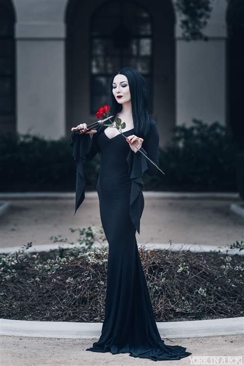 Costume Halloween Halloween Inspo Adult Halloween Halloween Outfits Morticia Addams Costume