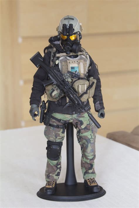 12 Inch 16 Scale Military Combat Swat Riot Police Action Figure Model