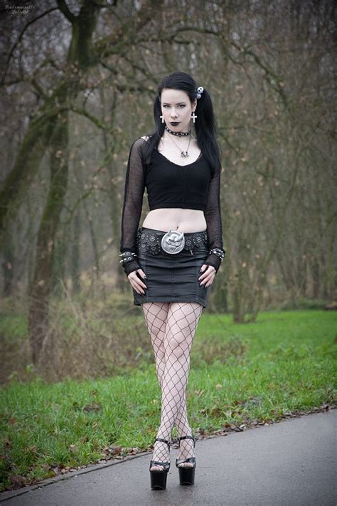 Pin By Fashion Magazine On Dark Beauty Gothic Fashion Women Gothic