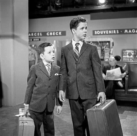 Leave It To Beaver Star Tony Dow Dies At 77 Abc News