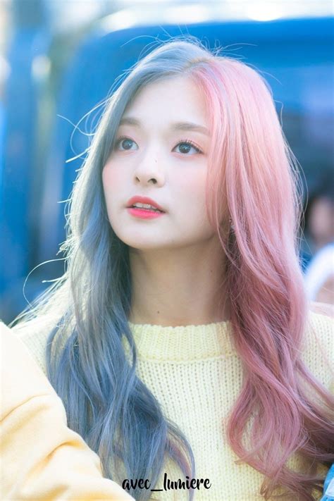 6 Idols Brave Enough To Try The Crazy Half Dyed Hair Trend Girl Hair Colors Half Dyed Hair