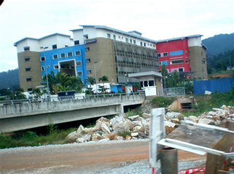 The sungai buloh station is an integrated railway station serving the suburb of sungai buloh in selangor, malaysia, which is located to the northwest of kuala lumpur. Rumput di Bukit Lagong | BicaraQaseh