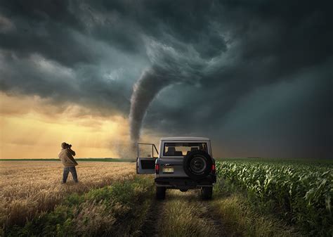 Storm Chaser Graphis