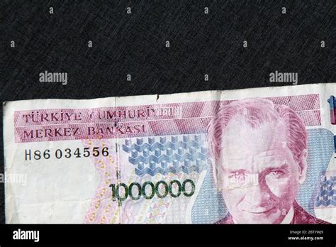 Lira Note Hi Res Stock Photography And Images Alamy