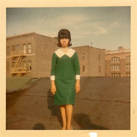 Hair became a symbolic representation of social change as women chose shorter cuts and men grew their hair to lengths that were previously you will find ours below list of the 9 most memorable hairstyles of the 1960s as well as their influence and influence on the popular culture of the decade. When Big Hair Roamed The Earth: The Hairstyle That Defined ...