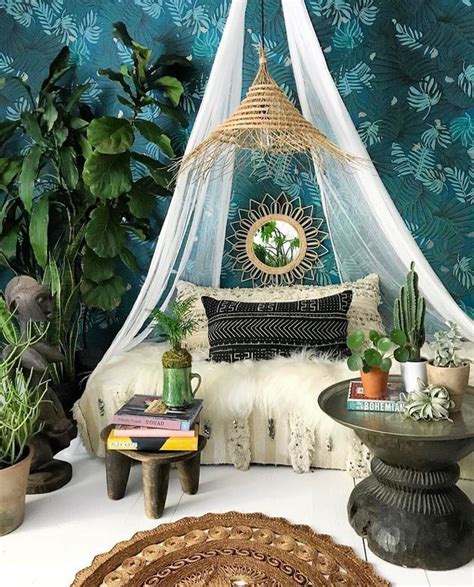This style is relaxed and unique, and relies heavily on styles from different cultures. Design Ideas for Dreamy Boho Home Décor - PRETEND Magazine