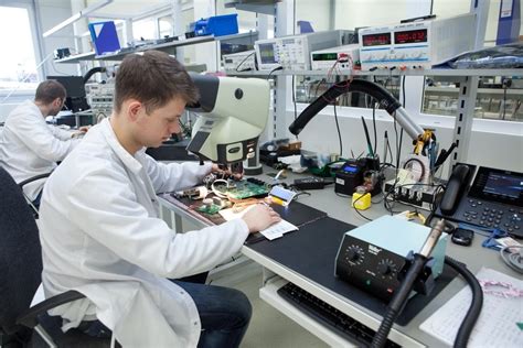 Dgs — cette page d'homonymie répertorie les différents sujets et articles partageant un même nom. Właściciel DGS tworzy w Warszawie dział rozwoju technologii