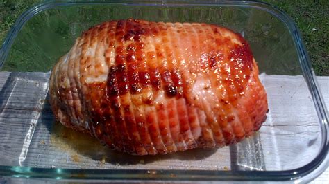 Boneless turkey breast is a delicious alternative to chicken, and it makes a great substitute when you don't have time to cook an entire turkey. Slow-Cooked Barbeque Boneless JD Farms Turkey Roast - JD Farms Turkey