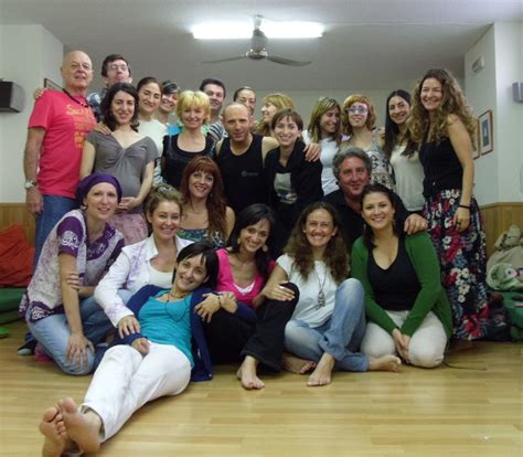 Recent examples on the web social media is a gestalt of motivating voices, from friends and family to competitors and influencers, ads and organic posts alike. ARTETERAPIA GESTALT: YARO STARAK, Profesor de la FORMACION ...