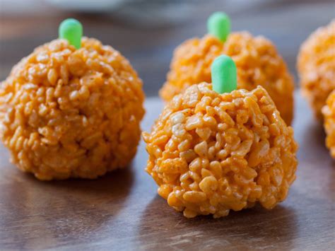 There are many ways to make dinner easy on yourself. Cute Thanksgiving Desserts For Kids - Genius Kitchen