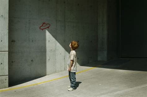 35 Creative Examples Of Forced Perspective Photography Inspirationfeed