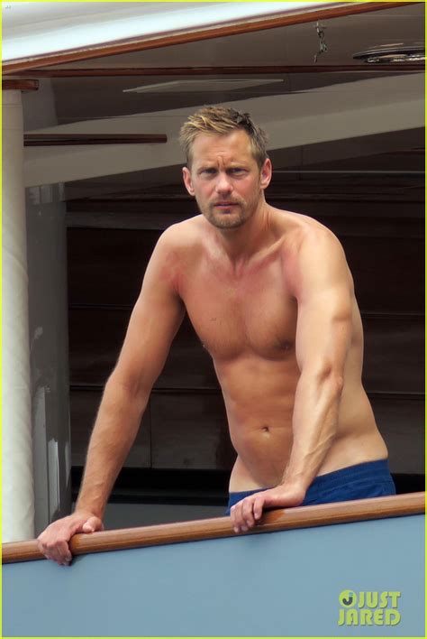 Alexander Skarsgard Flaunts Sunburned Body On A Yacht Photo 3919770 Alexander Skarsgard