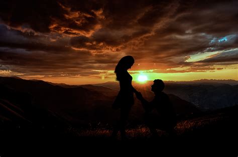 Wallpaper Hd Couple Couple Romantic Sunset Silhouette 4k Ultra Hd