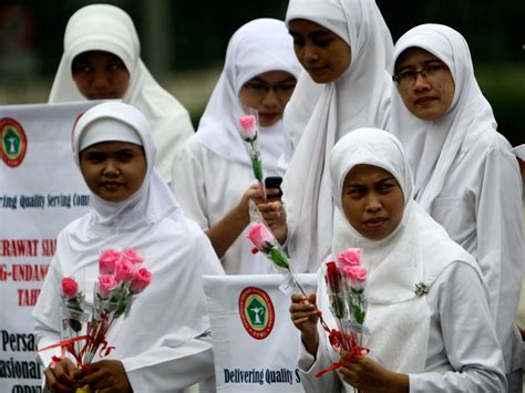 Perawat itu pilihan bukan takdir. ILMIKI INDONESIA: hari perawat nasional?? kapan yaa???