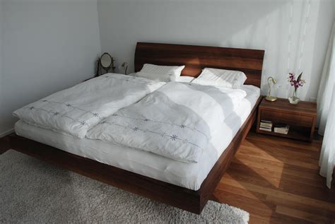 Möbel aus massivholz sind wieder im trend, denn der nachwachsende rohstoff hat viele vorteile: Schreinerei - Betten - Holzbetten