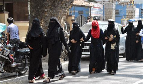Bjp सांसद की मांग देशभर में बैन किया जाए Hijab