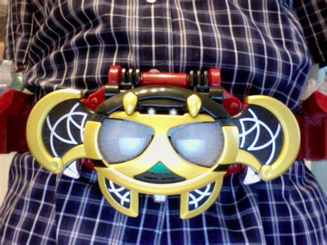 This is a great flash belt that cometcomics on deviantart made check out all of his flash. Kamen Rider Kiva Belt | Flickr - Photo Sharing!