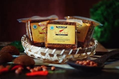 Siomay ayam bumbu kacang bahannya : bumbu sambel pecel La sambal pedas di lapak La Sambal ...