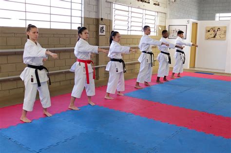 ConfederaÇÃo Brasileira De Karate Cbk Atletas De Kata Da SeleÇÃo Brasileira De Karate Treinam