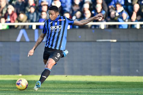 Luis muriel (born 16 april 1991) is a colombian footballer who plays as a centre forward for italian club atalanta. lazionews.eu-luis-muriel-atalanta - Lazionews.eu