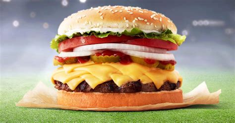 Offizielle website von burger king® deutschland. Burger King Debuts Wisconsin Whopper With 8 Slices of Cheese