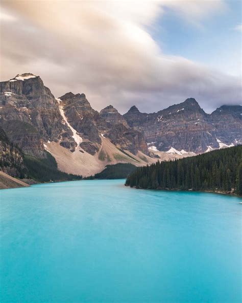 Moraine Lake Sunrise Vs Sunset A Complete Guide For Your Visit