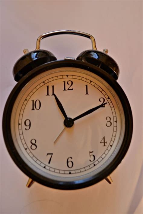 Banco De Imagens Assistir Mão Vintage Tempo Despertador Alarme
