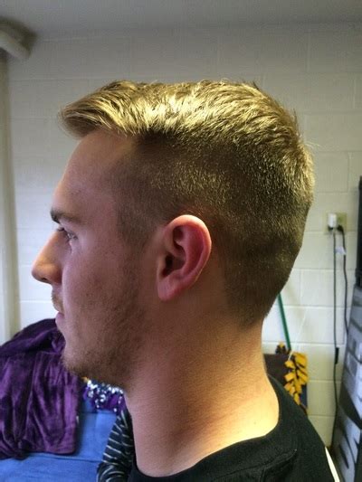 Mens Haircutting - Licensed Cosmetologist