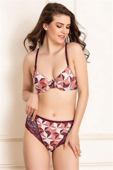Buy Printed Underwired Push Up Bra And Hipster Panty Online India Best Prices Cod Clovia