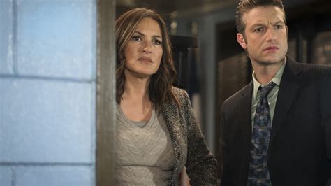 The detectives investigate the murder of a hudson university student (tess soltau), whose body was found in a seedy alley. 'Law & Order: SVU' Closes Season 17 With a Serious Funny ...