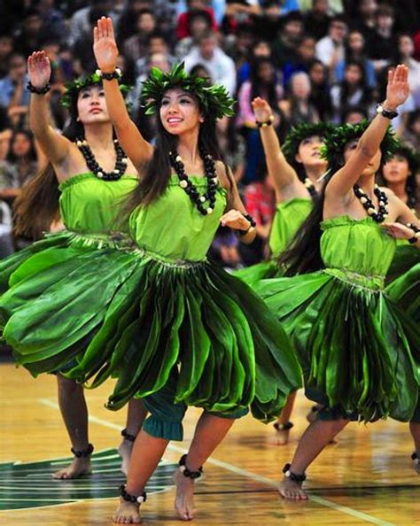 Pin On Polynesian Tahitian And Hawaiian Dancing
