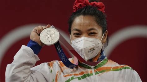 Mirabai Chanu Wins Bbc Indian Sportswoman Of The Year Award Spogonews