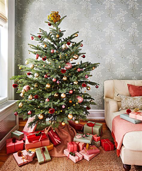 How To Flock A Christmas Tree Martha Stewart