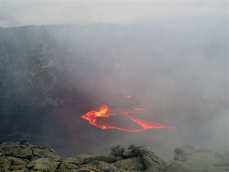 Usgs Reports Volcano Wall Collapse Maps Lava Breakouts