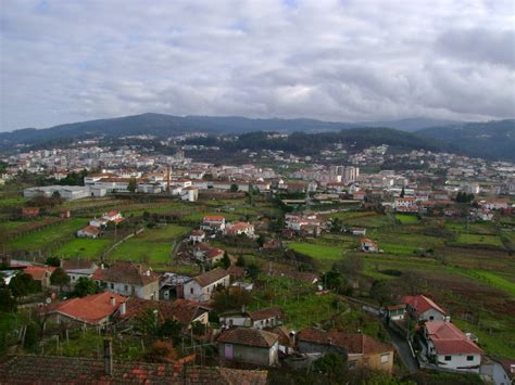 The population in 2011 was 22,864, in an area of 147.33 km². Miradouro das Baralhas - Vale de Cambra | All About Portugal