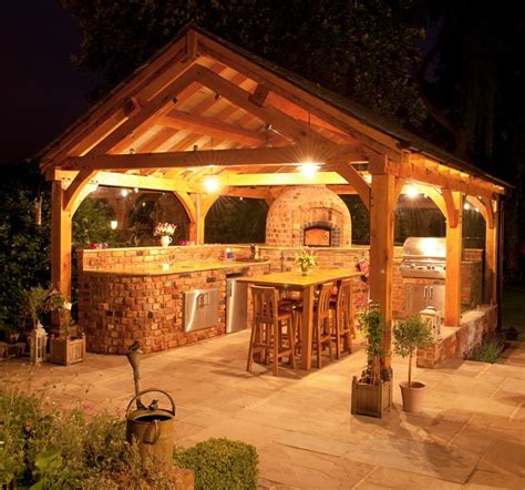 7 Easy Steps To A Stunning Outdoor Kitchen