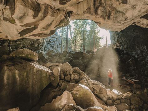 5 Best Caves To Explore Near Bend Oregon 2022 Mike And Laura Travel