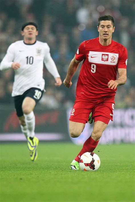 Transport anglia polska przebiega najkrótszymi trasami i tymi drogami, które mają jak najmniej z jakich miejsc zabiorą cię busy z anglii do polski? Mecz Anglia - Polska | Running, Sports, Polska