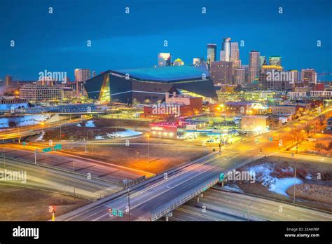 Minneapolis Downtown Skyline In Minnesota Usa Stock Photo Alamy