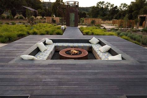 Inspiring Fire Pit Ideas To Create A Fabulous Backyard Oasis Sunken Patio Fire Pit Seating