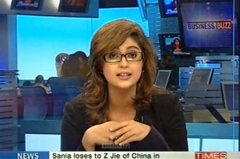 Top 5 Sizzlingglamorous And Cute News Anchors In India
