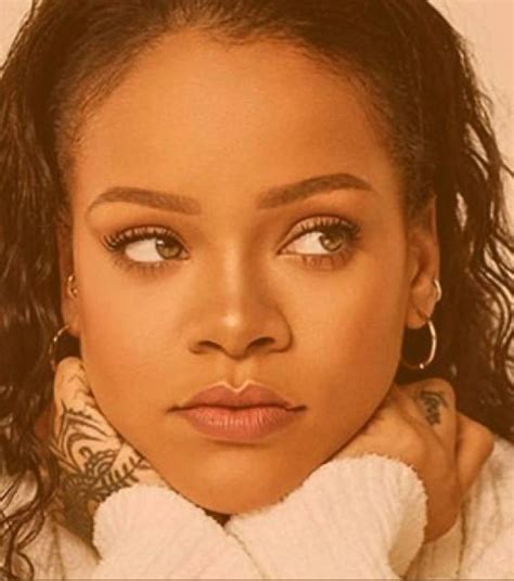 Rihanna 💖 Her Eyebrows Are Goals Honestly Rihanna Fentybeauty